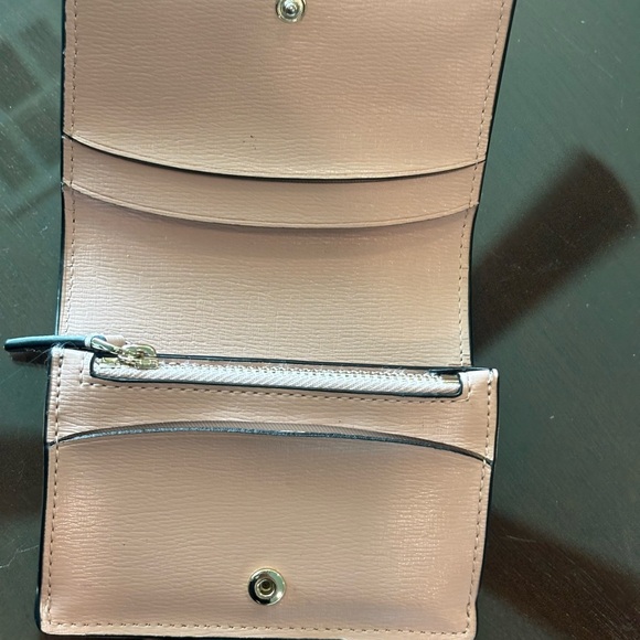 Kate Spade Keychain Wallet - Picture 2 of 5